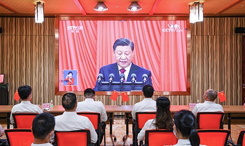 ������ͬ���� ����ǰ�С�  <br>ȫ�嵳Ա�����տ���ʮ��Ļʢ��